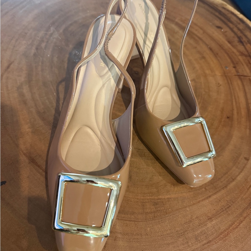 ANTONIO MELANI Tan Patent Slingback Heels